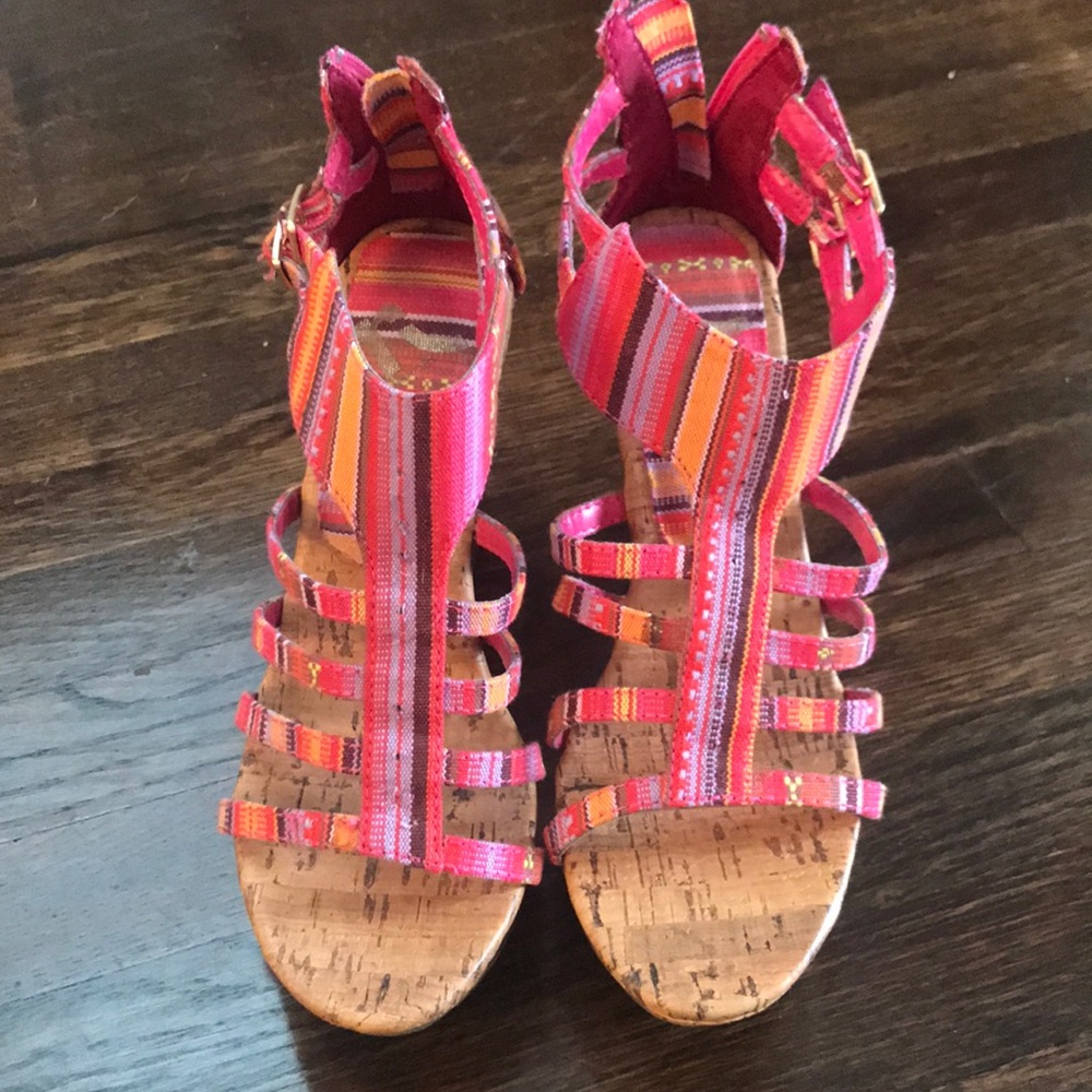Like new Report strappy wedge